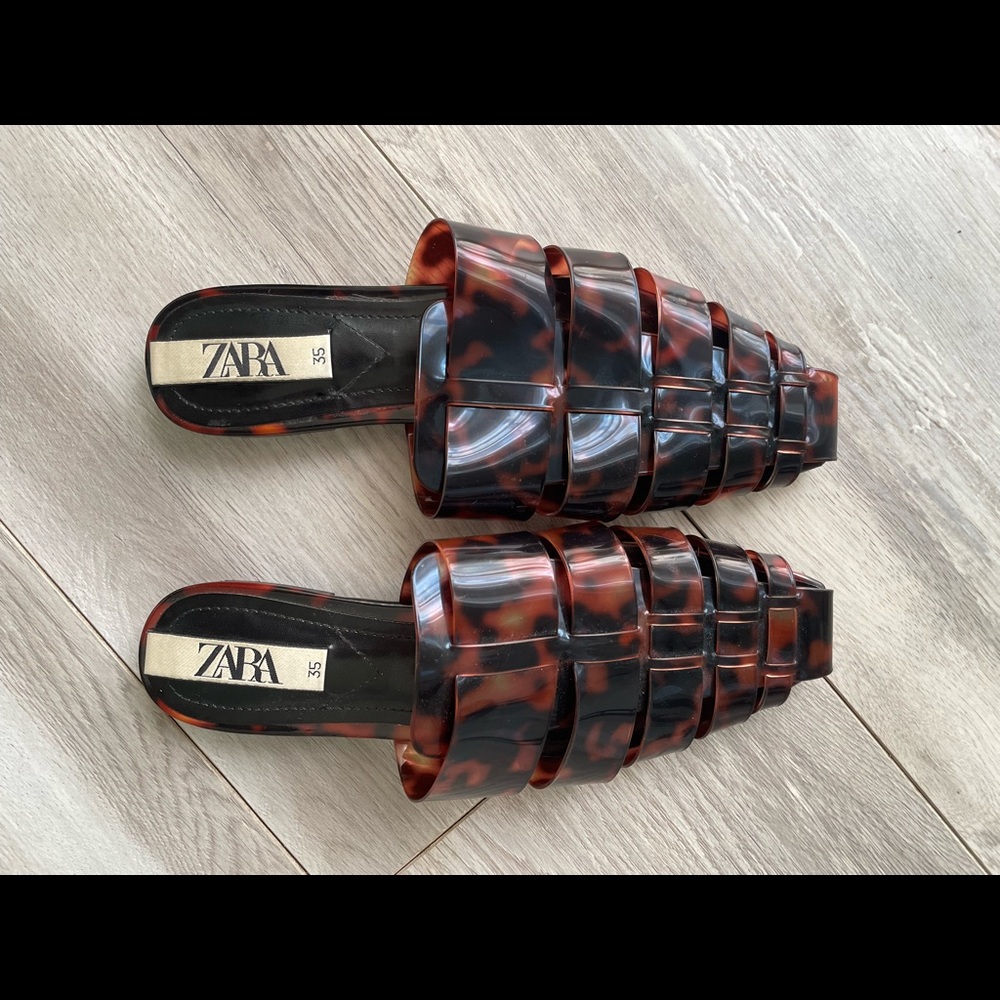 Zara Tortoise Sandals